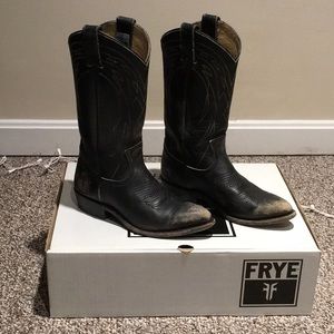 Frye billy pull on black boots size 7.5